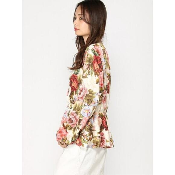 GUESS Women’s Size XL Floral Print Wrap Blouse Designer Fashion Chiffon - Picture 2 of 14